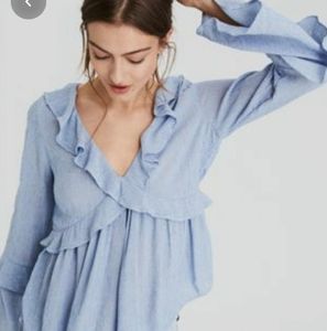 American Eagle ruffled blouse M